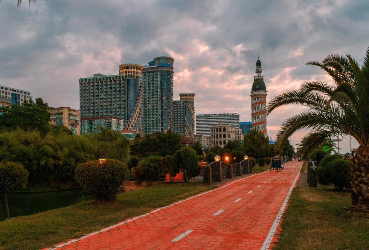 Orbit City Batumi 호텔 외부 사진